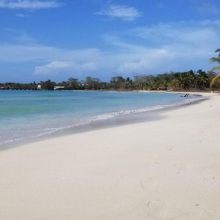 Pic-Nic Beach Corn Island Hotel Exterior foto