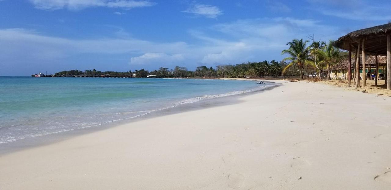 Pic-Nic Beach Corn Island Hotel Exterior foto